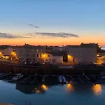 Stunning 80m With Sea View *