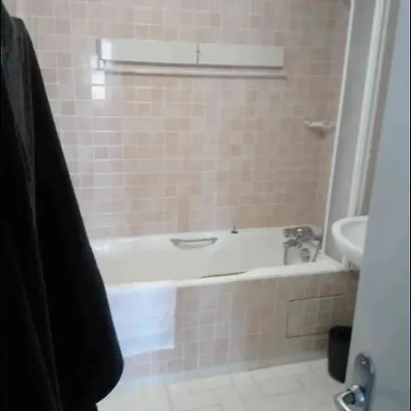 Stunning 80m With Sea View