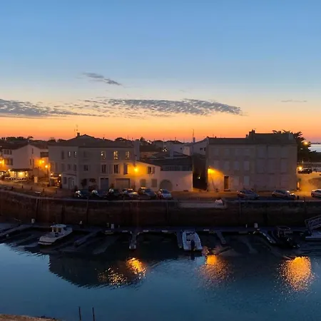 Stunning 80m With Sea View *