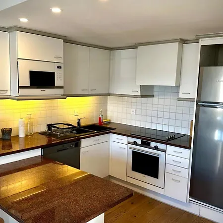 Stunning 80m With Sea View 公寓 *