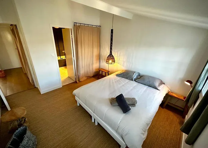 Stunning 80m With Sea View 公寓