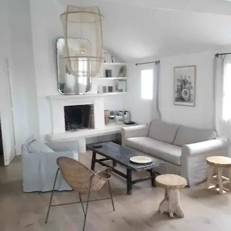 Apartment Ile De Re - T3 Avec Sublime Vue - 80m2 - 4 A 6 Pers